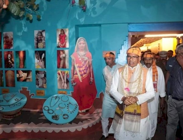 सीएम शिवराज चौहान ने जी-20 बैठक के दौरान सांस्कृतिक ग्राम 'आदिवर्त' का किया उद्घाटन सीएम शिवराज चौहान ने जी-20 बैठक के दौरान सांस्कृतिक ग्राम 'आदिवर्त' का किया उद्घाटन