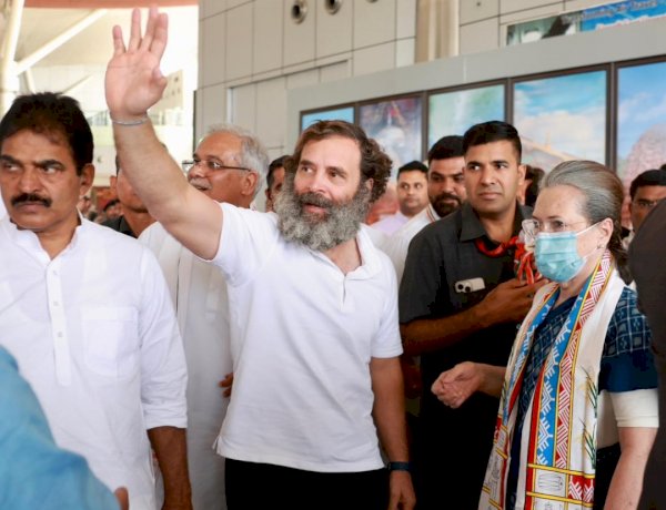 कांग्रेस का 85वां महाधिवेशन: रायपुर पहुंचे सोनिया और राहुल गांधी, सीएम बघेल ने किया आत्मीय स्वागत