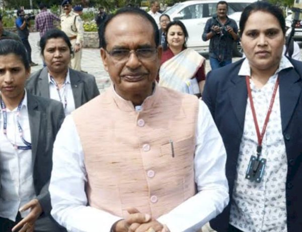 MP में महिला कर्मचारियों को सात दिन की अतिरिक्त छुट्टी, महिला दिवस पर सीएम शिवराज का बड़ा ऐलान MP में महिला कर्मचारियों को सात दिन की अतिरिक्त छुट्टी, महिला दिवस पर सीएम शिवराज का बड़ा ऐलान