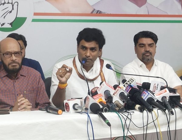 हम राहुल गांधी की सेना हैं, सावरकर की नहीं, जो गिरफ्तारी से डर जाएं: BJP पर बरसे विक्रांत भूरिया हम राहुल गांधी की सेना हैं, सावरकर की नहीं, जो गिरफ्तारी से डर जाएं: BJP पर बरसे विक्रांत भूरिया