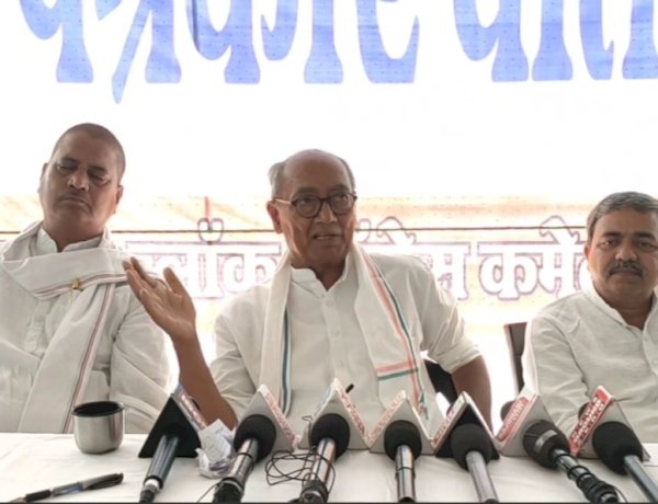भाजपा के सात लोग कपड़ा सिलवाए हुए हैं, शपथग्रहण कमलनाथ ही करेंगे: सुरखी में बोले दिग्विजय सिंह भाजपा के सात लोग कपड़ा सिलवाए हुए हैं, शपथग्रहण कमलनाथ ही करेंगे: सुरखी में बोले दिग्विजय सिंह
