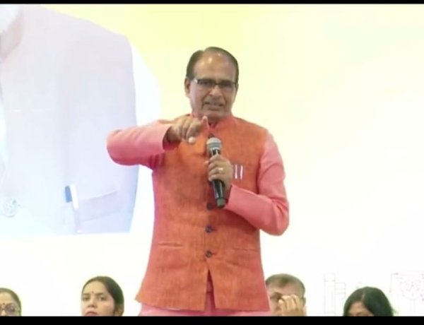 सीएम के अधिक वर्षों तक ज़िंदा न रहने के बयान पर बोली कांग्रेस, अभी तो आपको विपक्ष में सक्रिय भूमिका निभानी है सीएम के अधिक वर्षों तक ज़िंदा न रहने के बयान पर बोली कांग्रेस, अभी तो आपको विपक्ष में सक्रिय भूमिका निभानी है