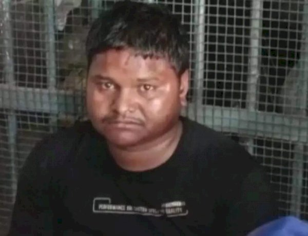 छत्तीसगढ़ में मुर्गी चोरी के शक में युवक की पिटाई, पुलिस ने मुर्गी मालिक को किया गिरफ्तार छत्तीसगढ़ में मुर्गी चोरी के शक में युवक की पिटाई, पुलिस ने मुर्गी मालिक को किया गिरफ्तार