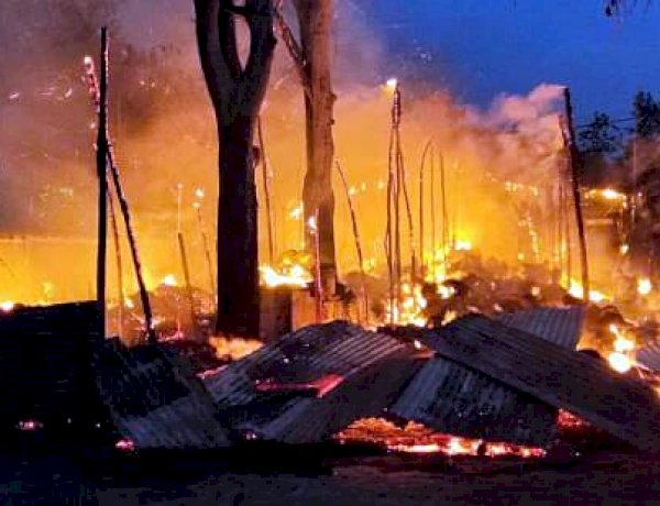 भोपाल में CSIR-AMPRI के पास लगी भीषण आग, 15 झुग्गियां जलकर खाक