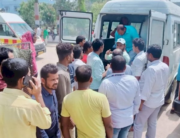 बिहार में एक बार फिर जहरीली शराब का कहर, मोतिहारी में 16 लोगों की मौत, चार दर्जन से अधिक बीमार बिहार में एक बार फिर जहरीली शराब का कहर, मोतिहारी में 16 लोगों की मौत, चार दर्जन से अधिक बीमार