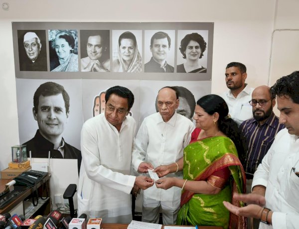 पूर्व विधायक शीला त्यागी ने थामा कांग्रेस का दामन, पीसीसी चीफ कमलनाथ ने दिलाई सदस्यता पूर्व विधायक शीला त्यागी ने थामा कांग्रेस का दामन, पीसीसी चीफ कमलनाथ ने दिलाई सदस्यता