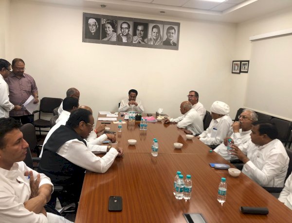 मिशन 2023 के लिए कांग्रेस का मास्टर प्लान, 16 नेता प्रदेशभर में चलाएंगे परिवर्तन संकल्प अभियान मिशन 2023 के लिए कांग्रेस का मास्टर प्लान, 16 नेता प्रदेशभर में चलाएंगे परिवर्तन संकल्प अभियान