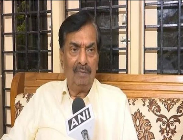 कर्नाटक BJP में भगदड़ जारी, टिकट नहीं मिलने पर अयानूर मंजूनाथ ने पार्टी छोड़ने का किया ऐलान कर्नाटक BJP में भगदड़ जारी, टिकट नहीं मिलने पर अयानूर मंजूनाथ ने पार्टी छोड़ने का किया ऐलान