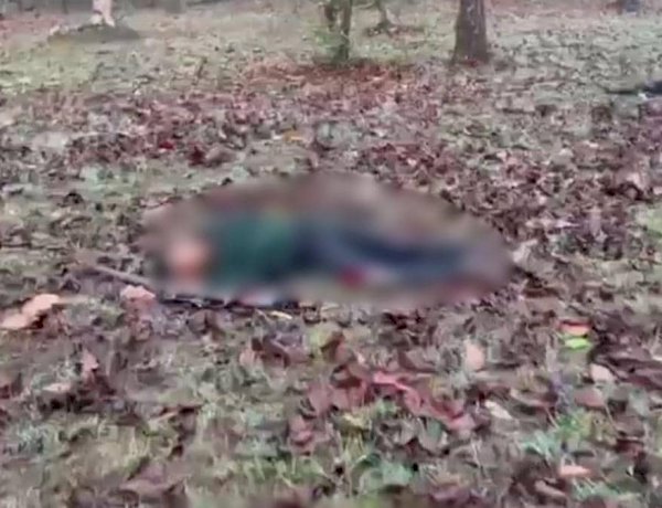 बालाघाट में मुठभेड़, 28 लाख की इनामी दो महिला नक्सली ढेर, हथियार और विस्फोटक बरामद बालाघाट में मुठभेड़, 28 लाख की इनामी दो महिला नक्सली ढेर, हथियार और विस्फोटक बरामद