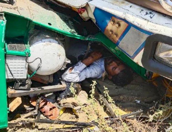 भोपाल में भीषण सड़क हादसा, बेकाबू ट्रक ने सवारी ऑटो को 50 मीटर तक घसीटा, तीन लोगों की मौके पर मौत