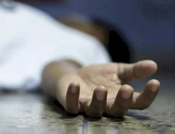 आंध्र प्रदेश में 9 छात्रों ने की आत्महत्या, इंटरमीडिएट परीक्षा के परिणाम जारी होने के बाद उठाया आत्मघाती कदम आंध्र प्रदेश में 9 छात्रों ने की आत्महत्या, इंटरमीडिएट परीक्षा के परिणाम जारी होने के बाद उठाया आत्मघाती कदम