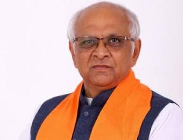 गुजरात के मुख्यमंत्री भूपेंद्र पटेल के बेटे को आया ब्रेन स्ट्रोक, सर्जरी के बाद हालत स्थिर गुजरात के मुख्यमंत्री भूपेंद्र पटेल के बेटे को आया ब्रेन स्ट्रोक, सर्जरी के बाद हालत स्थिर
