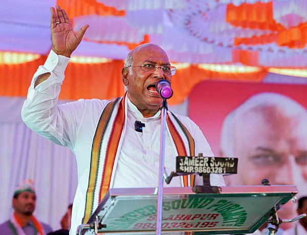 मल्लिकार्जुन खड़गे की हत्या की साजिश रच रही है BJP, कांग्रेस का गंभीर आरोप मल्लिकार्जुन खड़गे की हत्या की साजिश रच रही है BJP, कांग्रेस का गंभीर आरोप