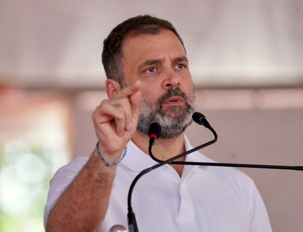 आतंकियों ने मेरी दादी और पिता को मारा, आतंकवाद को मैं PM से बेहतर समझता हूं: राहुल गांधी आतंकियों ने मेरी दादी और पिता को मारा, आतंकवाद को मैं PM से बेहतर समझता हूं: राहुल गांधी