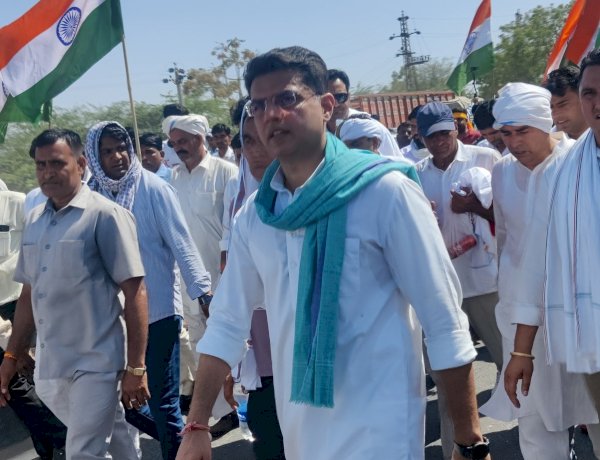 अजमेर से सचिन पायलट ने किया शंखनाद, भीषण गर्मी में हजारों समर्थकों के साथ जनसंघर्ष यात्रा पर निकले अजमेर से सचिन पायलट ने किया शंखनाद, भीषण गर्मी में हजारों समर्थकों के साथ जनसंघर्ष यात्रा पर निकले