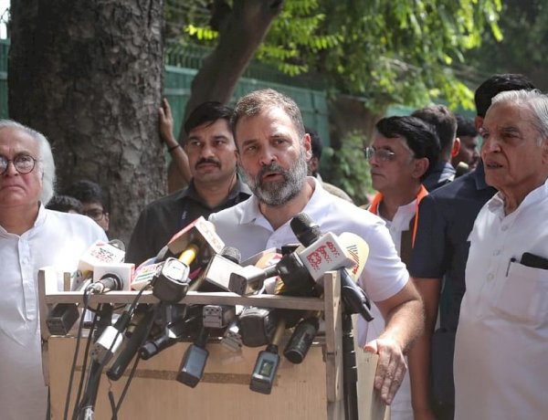 कर्नाटक में बंद हुआ नफरत का बाजार, हमने सत्ता की ताकत को मोहब्बत से हराया: राहुल गांधी कर्नाटक में बंद हुआ नफरत का बाजार, हमने सत्ता की ताकत को मोहब्बत से हराया: राहुल गांधी