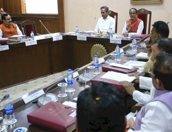SC वर्ग के विद्यार्थियों को छात्रवृत्ति के लिए आय सीमा अब आठ लाख, शिवराज कैबिनेट का अहम फैसला SC वर्ग के विद्यार्थियों को छात्रवृत्ति के लिए आय सीमा अब आठ लाख, शिवराज कैबिनेट का अहम फैसला