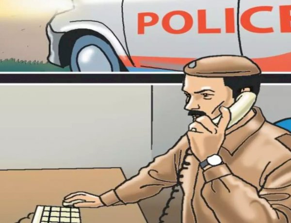 सीएम हेल्पलाइन में शिकायत करने की सजा, थाने तक मारते हुए ले गई पुलिस सीएम हेल्पलाइन में शिकायत करने की सजा, थाने तक मारते हुए ले गई पुलिस