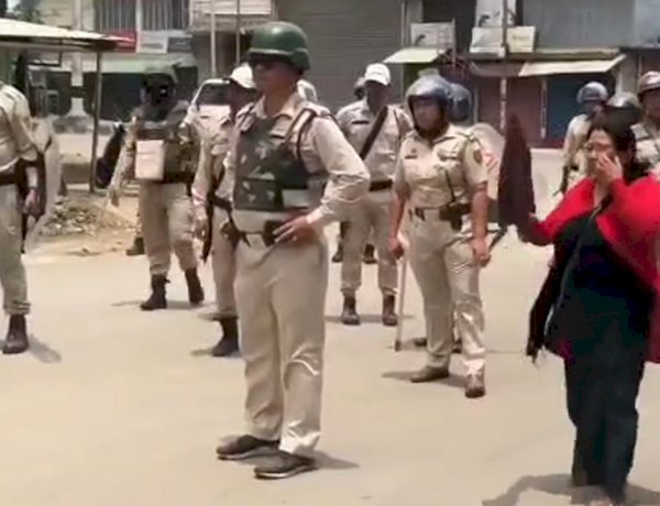 मणिपुर में फिर भड़की हिंसा, प्रदर्शनकारियों ने इंफाल में कई घर फूंके, सेना बुलाई गई