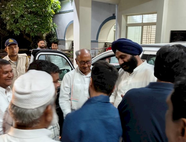 मिशन निमाड़ पर दिग्विजय सिंह, बुरहानपुर में मंडलम सेक्टर अध्यक्षों को सिखाए चुनाव प्रबंधन के गुर मिशन निमाड़ पर दिग्विजय सिंह, बुरहानपुर में मंडलम सेक्टर अध्यक्षों को सिखाए चुनाव प्रबंधन के गुर