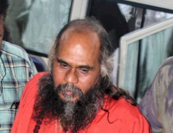 भोपाल जेल में बंद मिर्ची बाबा पर जानलेवा हमला, सिर और आंख में आई गंभीर चोट भोपाल जेल में बंद मिर्ची बाबा पर जानलेवा हमला, सिर और आंख में आई गंभीर चोट