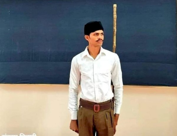 सतना में गांजा तस्करी करते पकड़ा गया बजरंग दल का पदाधिकारी, 21 किलो 900 ग्राम गांजा बरामद सतना में गांजा तस्करी करते पकड़ा गया बजरंग दल का पदाधिकारी, 21 किलो 900 ग्राम गांजा बरामद