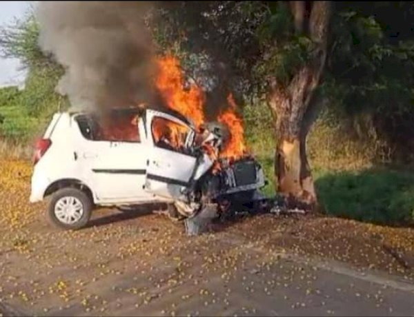 MP: पेड़ से टकराने के बाद कार में लगी आग, जिंदा जल गए एक ही परिवार के चार लोग