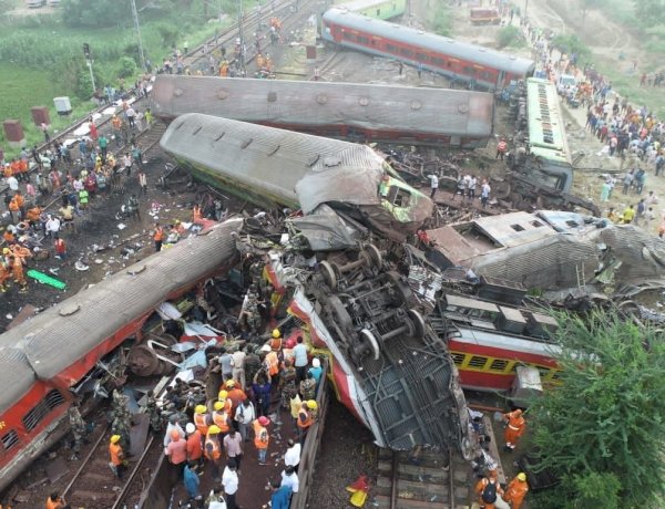 288 मौतों का जिम्मेदार कौन, अगर कवच होता तो नहीं होती इतनी बड़ी त्रासदी 288 मौतों का जिम्मेदार कौन, अगर कवच होता तो नहीं होती इतनी बड़ी त्रासदी