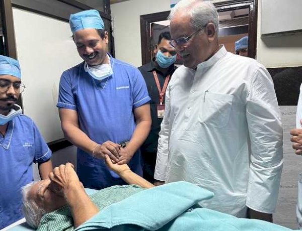 सीएम भूपेश बघेल के पिता नंदकुमार बघेल अस्पताल में भर्ती, घर में गिरने से फ्रैक्चर हुई पैर की हड्डी