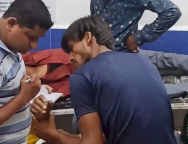 MP: आगर मालवा में दो पक्षों में हिंसक झड़प, सरिया और तलवार से किया हमला, 9 लोग घायल MP: आगर मालवा में दो पक्षों में हिंसक झड़प, सरिया और तलवार से किया हमला, 9 लोग घायल