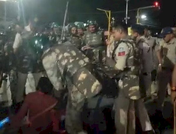 इंदौर में बजरंग दल के कार्यकर्ताओं पर पुलिस का लाठीचार्ज, नशे के खिलाफ प्रदर्शन करने पहुंचे थे कार्यकर्ता