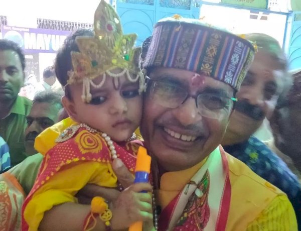 दफ्तर दरबारी: राज लीला, राम पथ बना नहीं और कृष्ण सर्किट की तैयारी में बीजेपी दफ्तर दरबारी: राज लीला, राम पथ बना नहीं और कृष्ण सर्किट की तैयारी में बीजेपी
