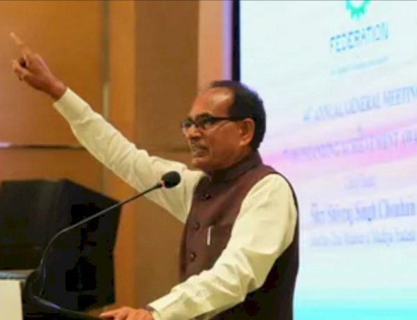 सबसे बड़ा सर्वे शिवराज सिंह चौहान है, हार की रिपोर्ट्स पर झुंझलाए सीएम चौहान सबसे बड़ा सर्वे शिवराज सिंह चौहान है, हार की रिपोर्ट्स पर झुंझलाए सीएम चौहान