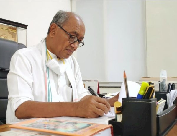 प्याज पर लगाए गए एक्सपोर्ट ड्यूटी वापस ले सरकार, दिग्विजय सिंह ने पीएम मोदी को लिखा पत्र प्याज पर लगाए गए एक्सपोर्ट ड्यूटी वापस ले सरकार, दिग्विजय सिंह ने पीएम मोदी को लिखा पत्र