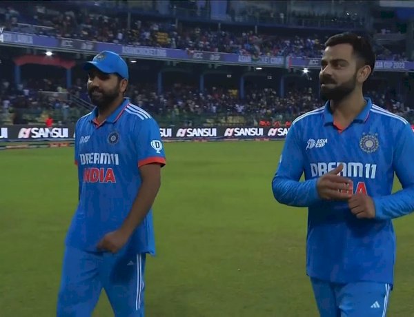 भारत आठवीं बार बना एशिया कप चैंपियन, श्रीलंका को फाइनल में 10 विकेट से रौंदा भारत आठवीं बार बना एशिया कप चैंपियन, श्रीलंका को फाइनल में 10 विकेट से रौंदा