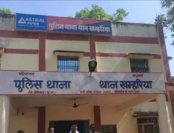 जबलपुर में दबंगों ने की आदिवासी महिला से गैंगरेप, शिकायत करने पर दी जान से मारने की धमकी जबलपुर में दबंगों ने की आदिवासी महिला से गैंगरेप, शिकायत करने पर दी जान से मारने की धमकी