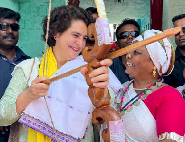 कांग्रेस महासचिव प्रियंका गांधी मंंडला में कांग्रेस महासचिव प्रियंका गांधी मंंडला में