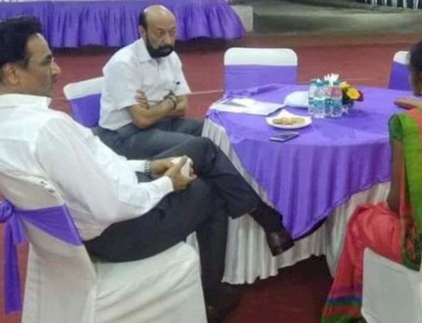 मुख्यसचिव इकबाल सिंह बैंस और चर्चित आईएफएस एलएम बेलवाल। फाइल फोटो मुख्यसचिव इकबाल सिंह बैंस और चर्चित आईएफएस एलएम बेलवाल। फाइल फोटो