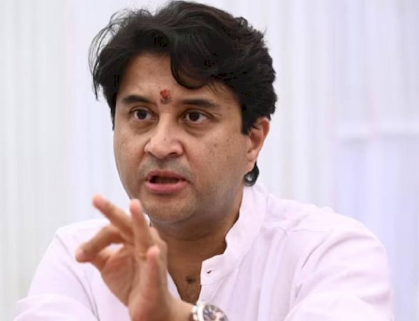 केंद्रीय मंत्री ज्‍योतिरादित्‍य सिंधिया 