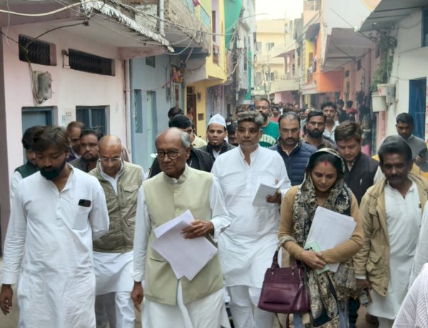 RSS कार्यालय वाले पते पर मिले 29 फर्जी मतदाता, दिग्विजय सिंह ने मौके पर जाकर किया खुलासा