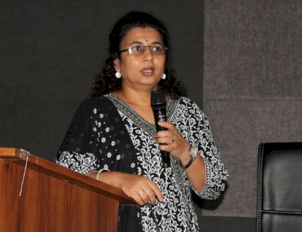 आईएएस मीनाक्षी सिंह 