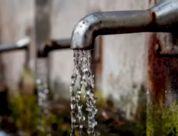 इंदौर में दूषित पानी पीने से 8 लोगों की मौत, 100 से ज्यादा अस्पताल में भर्ती, 3 अधिकारी निलंबित