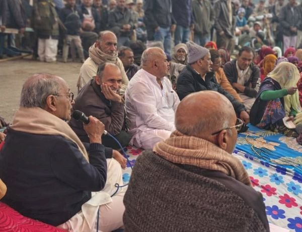 मशीनों से काम और फर्जी एंट्री, दिग्विजय सिंह के सामने फूटा मनरेगा श्रमिकों का गुस्सा