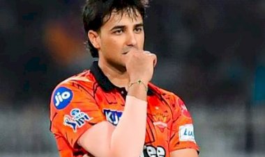 अभिषेक शर्मा पर लगा 25 फीसदी मैच फीस का जुर्माना, KKR के खिलाफ किया था आचार संहिता का उल्लंघन