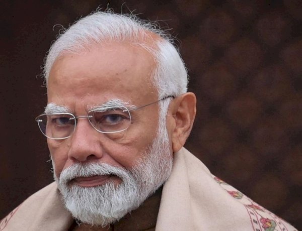 राष्ट्र के नाम संबोधन में पीएम मोदी ने तोड़ी आचार संहिता, 700 से अधिक नागरिकों ने EC को लिखा पत्र