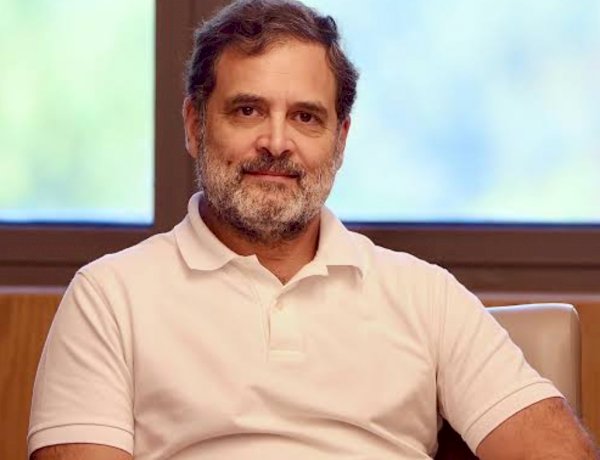 अहंकार में डूबी मोदी सरकार युवाओं को बता रही आतंकवादी, राहुल गांधी ने दोहराई शिक्षा मंत्री के इस्तीफे की मांग