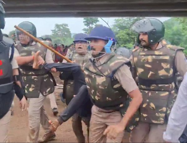 पुलिस ने जबरन समाप्त कराया केन-बेतवा प्रोजेक्ट के खिलाफ आंदोलन, 14 दिन से अनशन पर बैठे अमित भटनागर हिरासत में