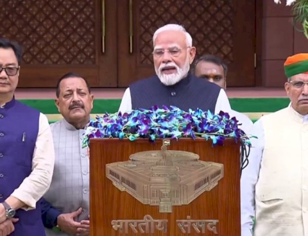 छात्र आंदोलन के महीने भर बाद जागे PM मोदी, फास्ट ट्रैक कोर्ट का ऐलान, प्रधान के इस्तीफे पर चुप्पी