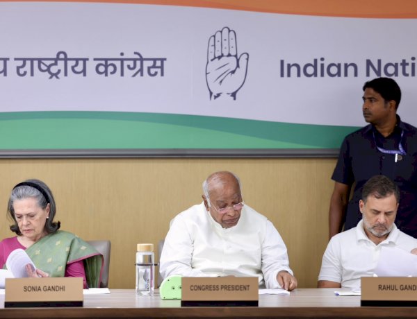 BJP जितना डायवर्ट करेगी, संदेह उतना ही गहरा होगा, CWC की बैठक में राम मंदिर चढ़ावा चोरी पर बोले खड़गे