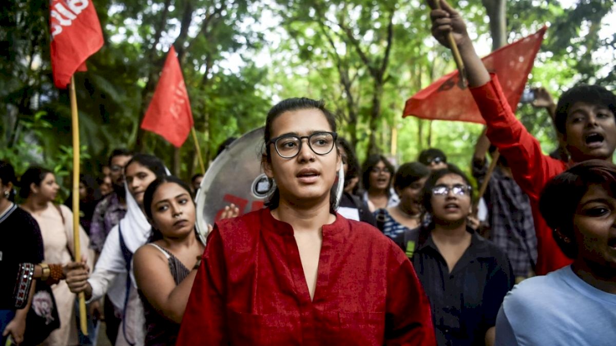 परिवर्तन की नई आवाज बनती भारतीय लड़कियां